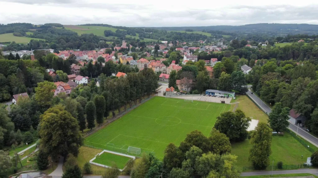 Stadion MGKS Włókniarz Leśna